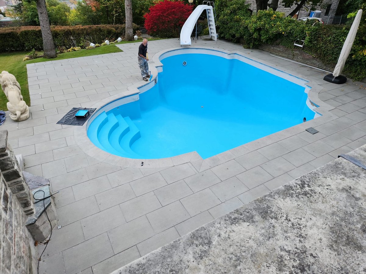 Piscine creusée avec spa